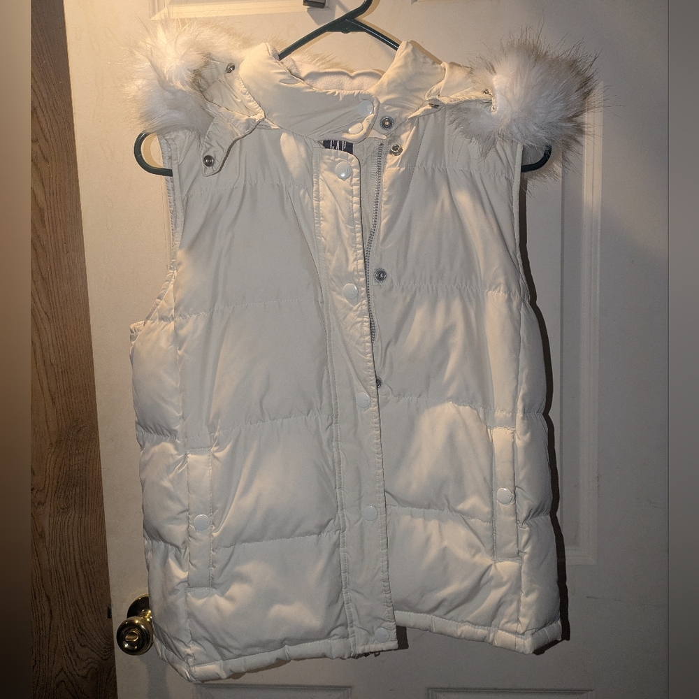 GAP Cream Puffer Vest with Faux Fur Hood Removable Hood